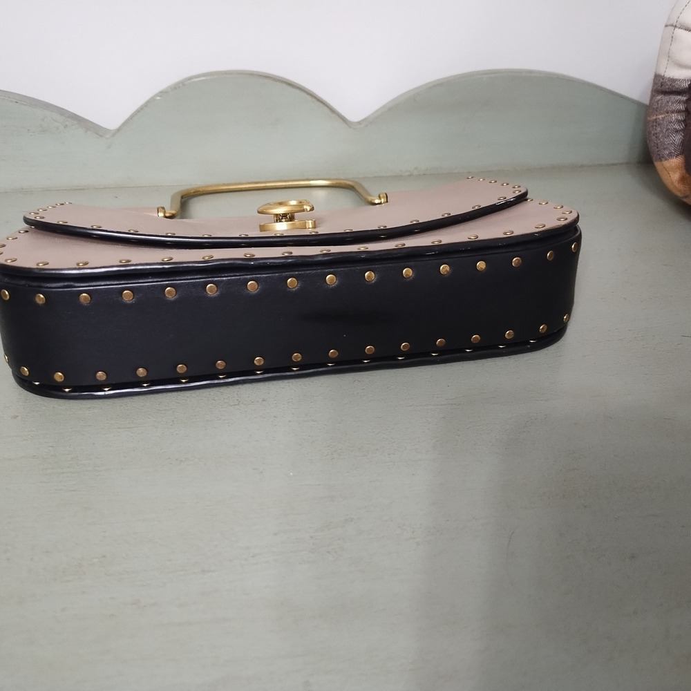 Used Ellie With Rivets - Picture 10 of 16